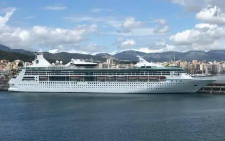 Vision Of The Seas cruise ship sailing to homeport
