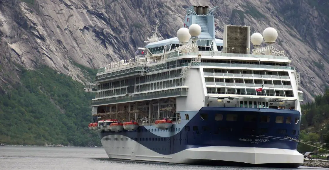Marella Discovery cruise ship sailing to homeport